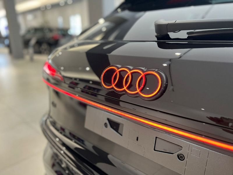 Audi   TDI 110 kW S tronic S Line Edition