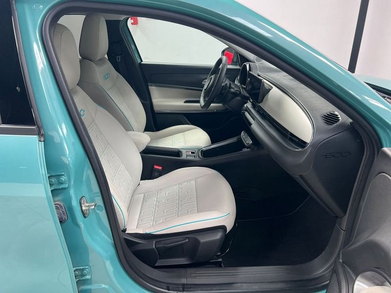 Fiat 600  1.2 Hybrid 110cv La Prima