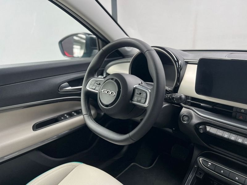Fiat 600  1.2 Hybrid 110cv La Prima