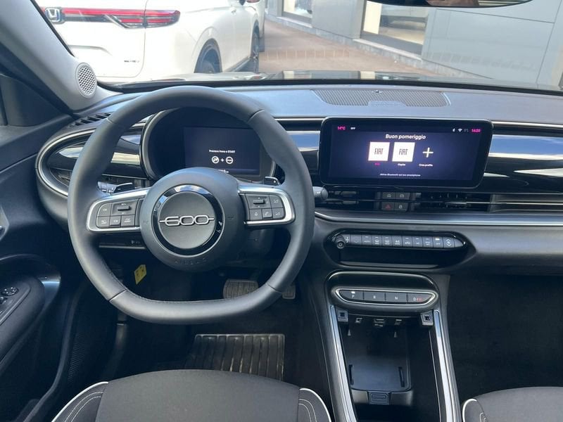Fiat 600  1.2 Hybrid 145cv DCT MHEV Icon