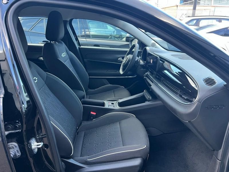 Fiat 600  1.2 Hybrid 145cv DCT MHEV Icon