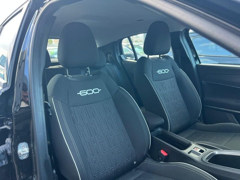 Fiat 600  1.2 Hybrid 145cv DCT MHEV Icon