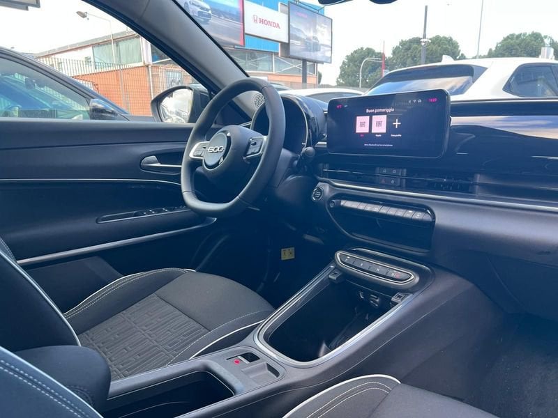 Fiat 600  1.2 Hybrid 145cv DCT MHEV Icon