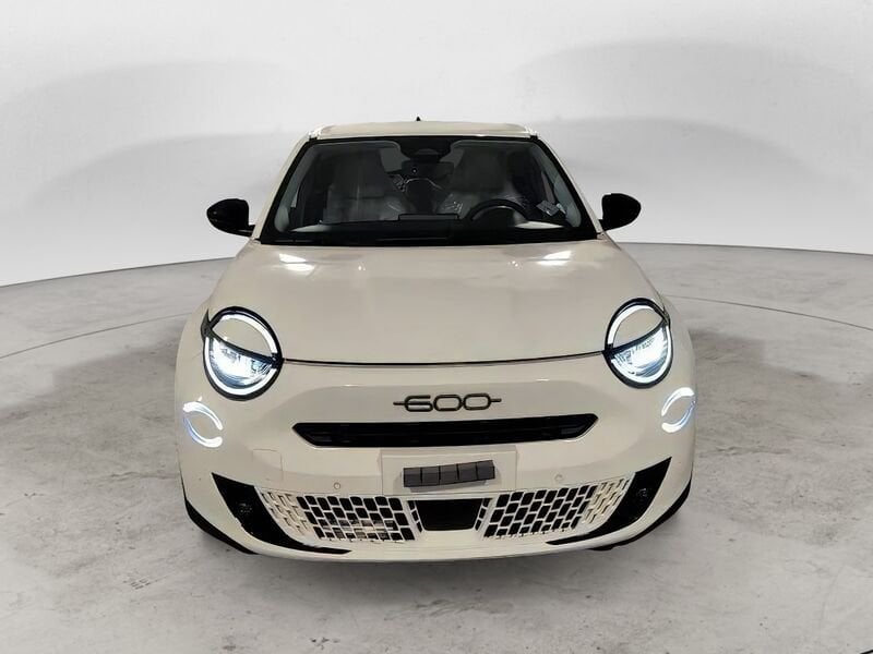 Fiat 600  600 Hybrid 110 CV DCT MHEV La Prima