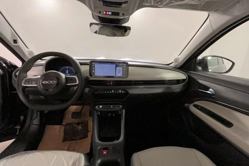Fiat 600  600 Hybrid 110 CV DCT MHEV La Prima