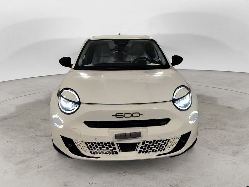 Fiat 600  600 Hybrid 110 CV DCT MHEV La Prima