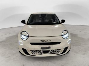 Fiat 600  600 Hybrid 110 CV DCT MHEV La Prima