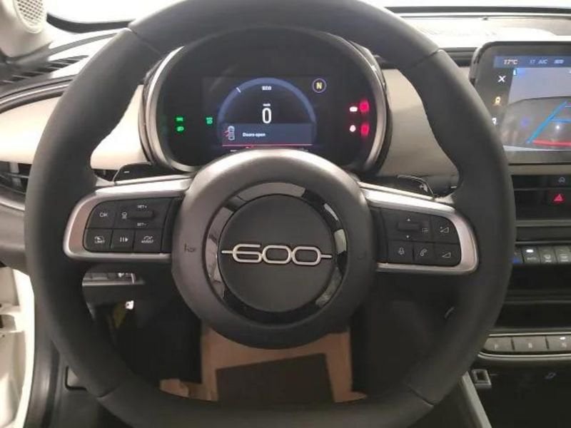 Fiat 600  600 Hybrid 110 CV DCT MHEV La Prima