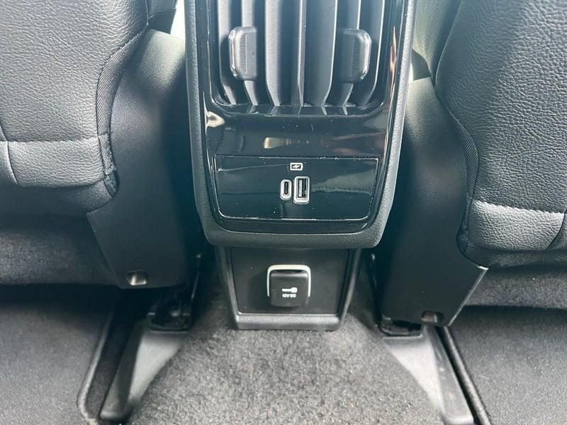 Jeep   1.5 Turbo MHEV T4 96kW Summit DDCT