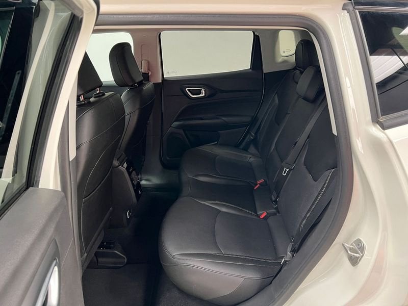 Jeep   1.5 Turbo MHEV T4 96kW Summit DDCT