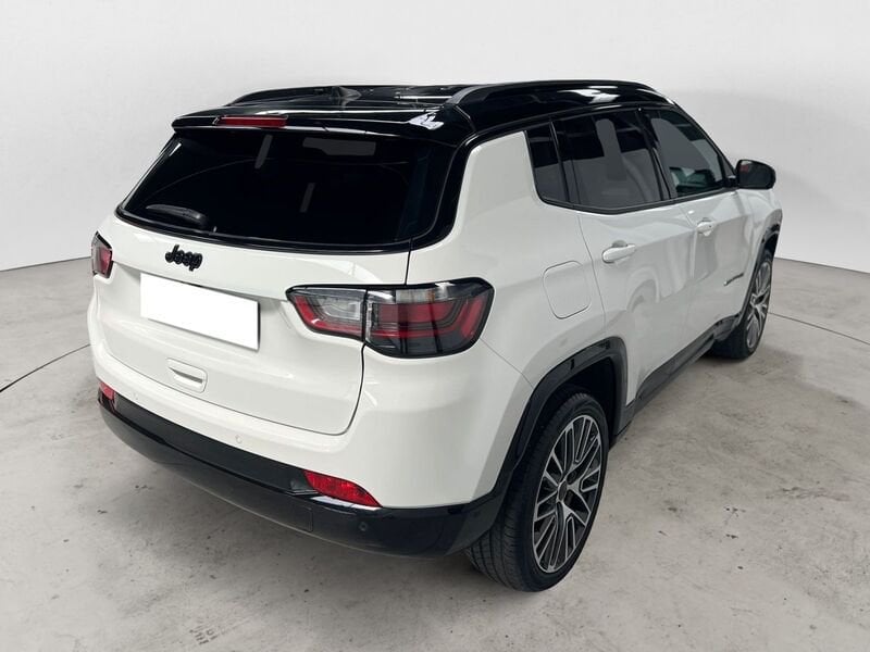 Jeep   1.5 Turbo MHEV T4 96kW Summit DDCT