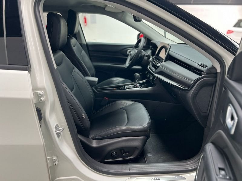 Jeep   1.5 Turbo MHEV T4 96kW Summit DDCT