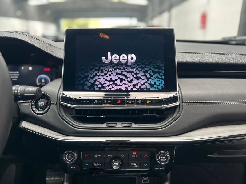 Jeep   1.5 Turbo MHEV T4 96kW Summit DDCT