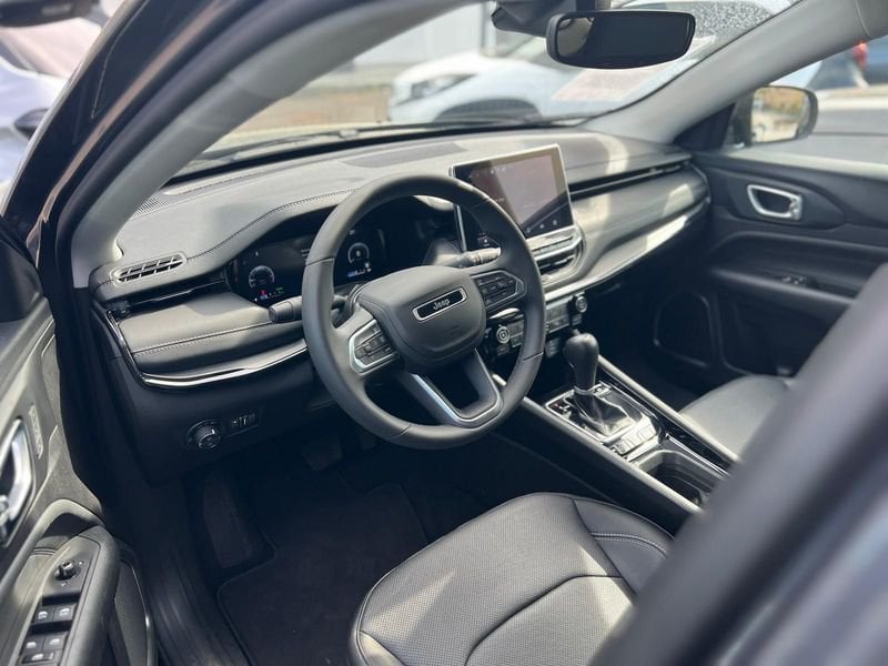 Jeep   1.5 Turbo MHEV T4 96kW Summit DDCT