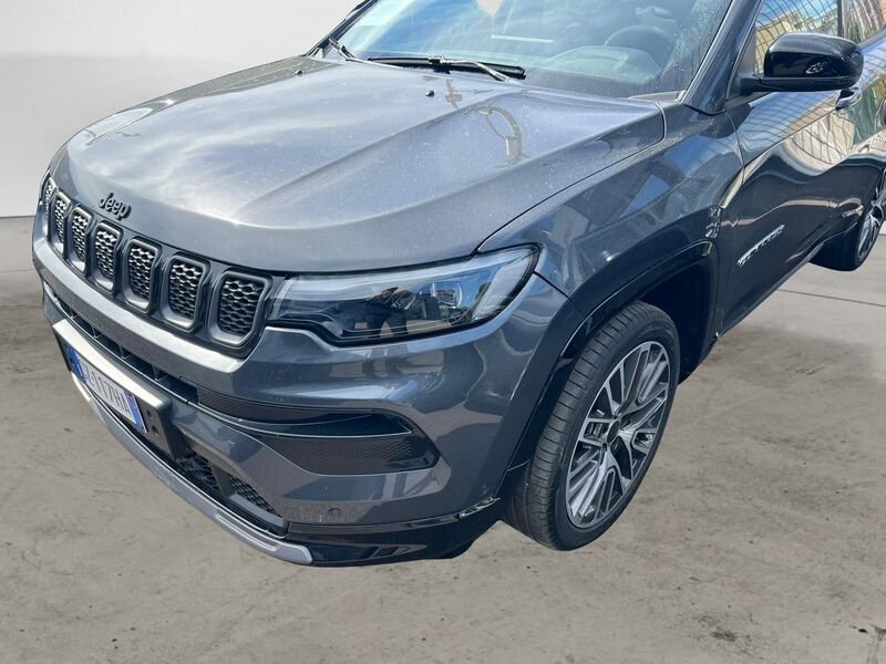 Jeep   1.5 Turbo MHEV T4 96kW Summit DDCT