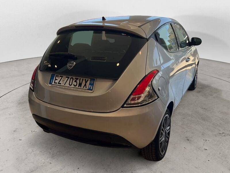 Lancia Ypsilon  Ypsilon 1.2 8v Elefantino ecochic Gpl 69cv my14