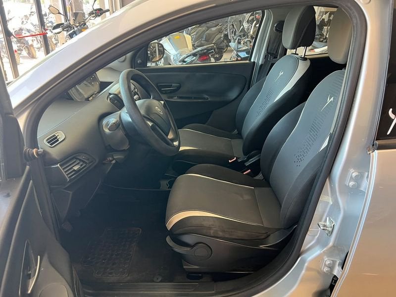 Lancia Ypsilon  Ypsilon 1.2 8v Elefantino ecochic Gpl 69cv my14