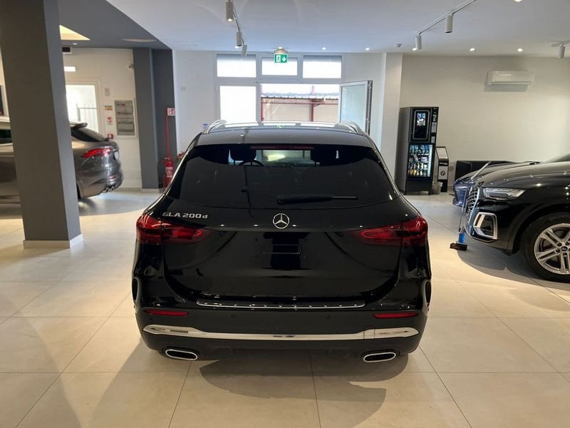 Mercedes-Benz   GLA 200 d Automatic AMG Line Advanced Plus