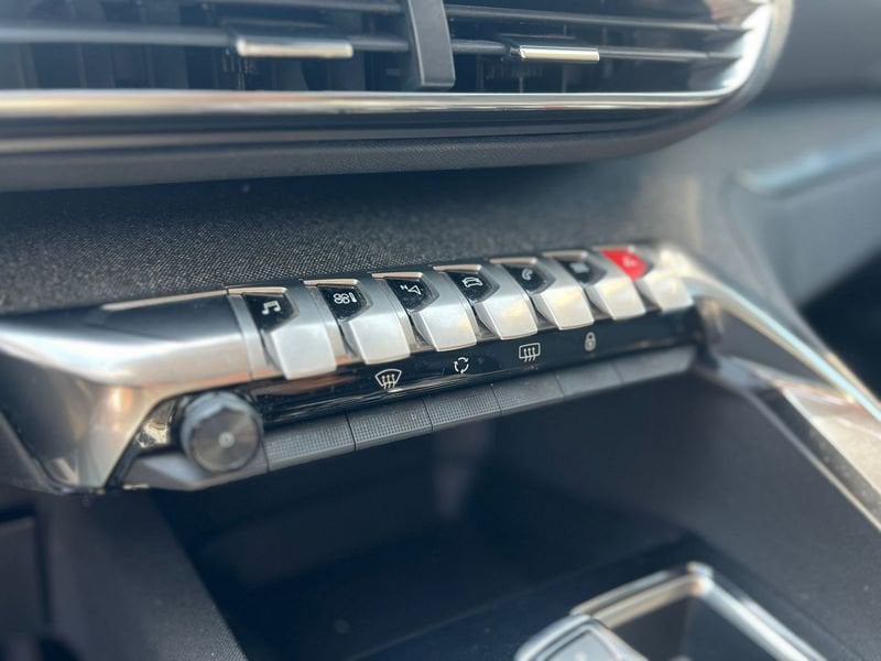 Peugeot 3008  BlueHDI 130 EAT8 S&S Allure Pack