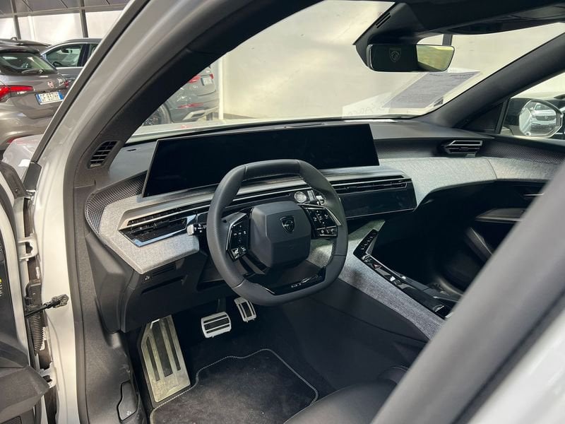 Peugeot 3008  Hybrid 145 GT e-DCS 6