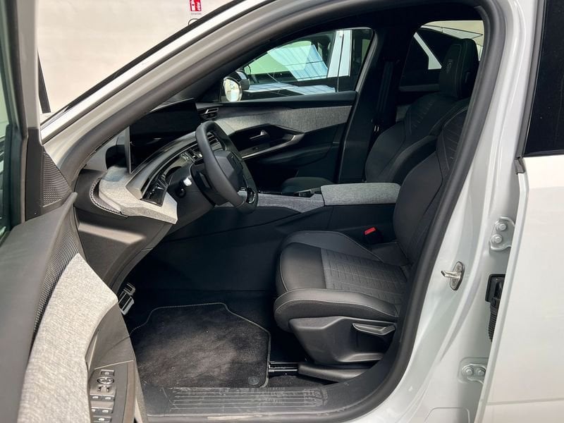 Peugeot 3008  Hybrid 145 GT e-DCS 6
