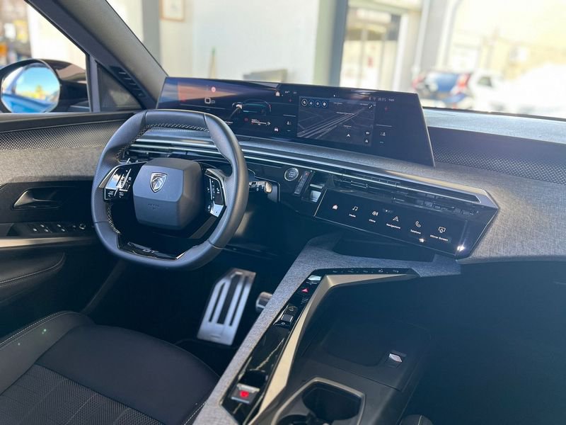 Peugeot 5008  Hybrid 145 e-DCS6 GT