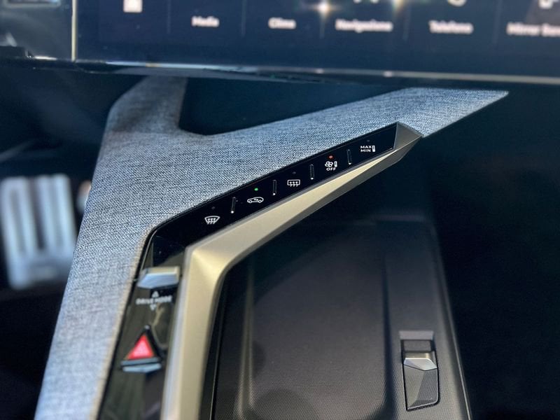 Peugeot 5008  Hybrid 145 e-DCS6 GT