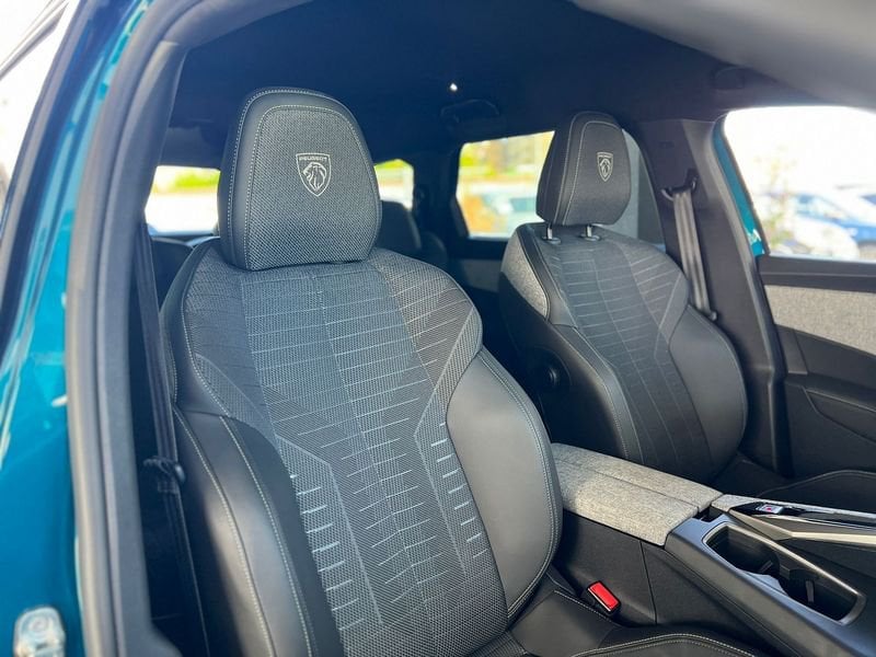 Peugeot 5008  Hybrid 145 e-DCS6 GT