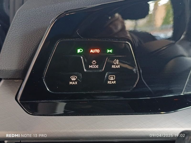 Volkswagen Golf  1.0 eTSI EVO DSG Life