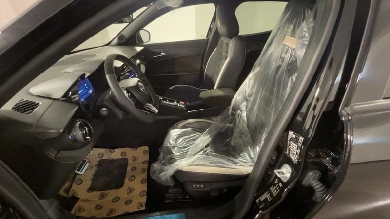 Alfa Romeo   1.2 eDCT6 ibrida Sport Speciale