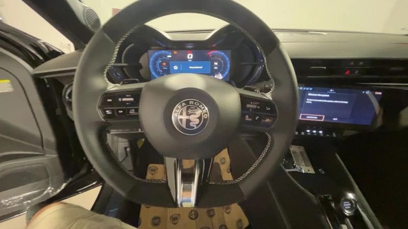 Alfa Romeo   1.2 eDCT6 ibrida Sport Speciale