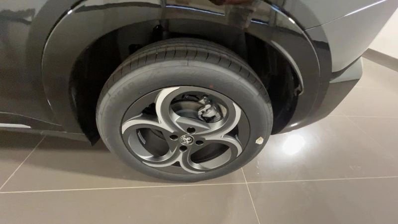 Alfa Romeo   1.2 eDCT6 ibrida Sport Speciale