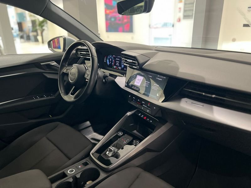 Audi   30 TDI S tronic