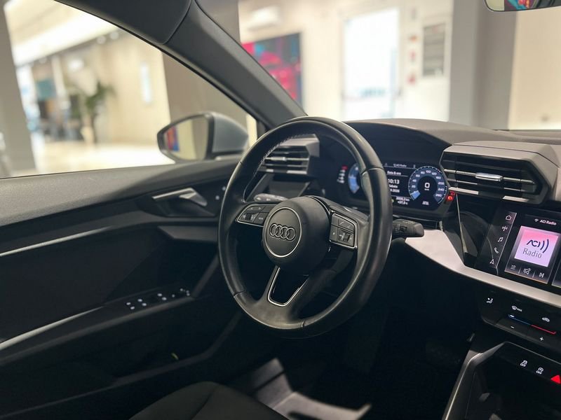 Audi   30 TDI S tronic