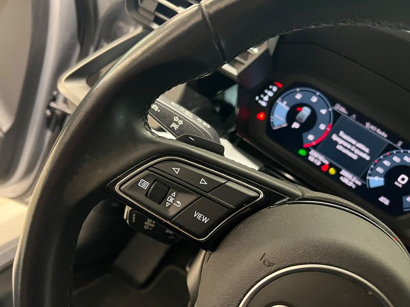 Audi   30 TDI S tronic