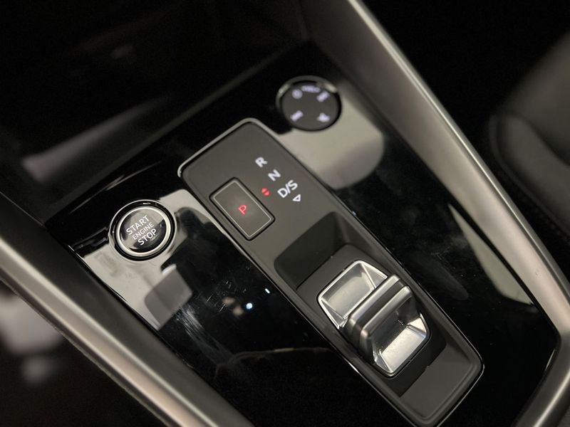 Audi   30 TDI S tronic