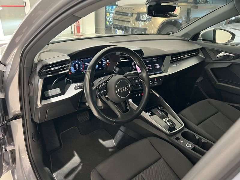 Audi   30 TDI S tronic