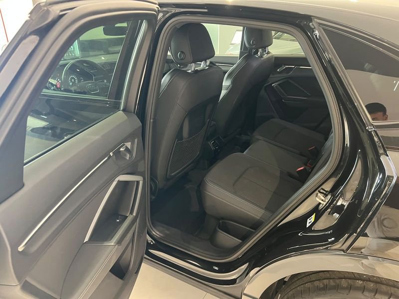 Audi   35 TDI S tronic S Line Edition