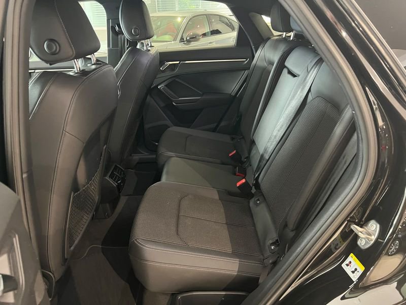 Audi   35 TDI S tronic S Line Edition
