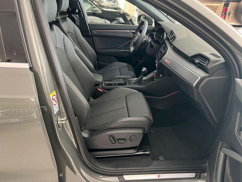Audi Q3  45 TFSI e S tronic S Line Edition
