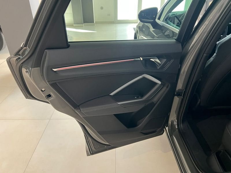 Audi Q3  45 TFSI e S tronic S Line Edition