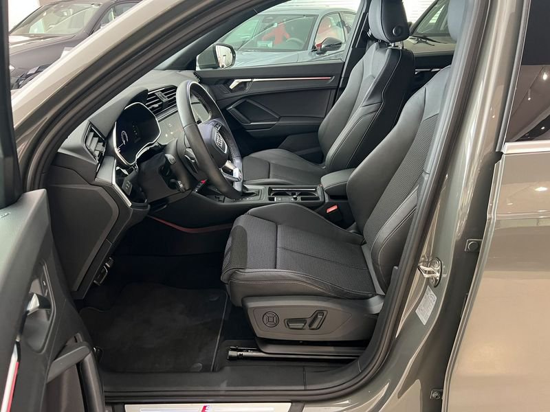 Audi Q3  45 TFSI e S tronic S Line Edition