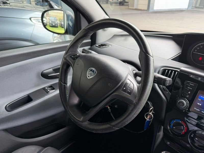 Lancia Ypsilon  Ypsilon 1.2 Silver ecochic Gpl 69cv