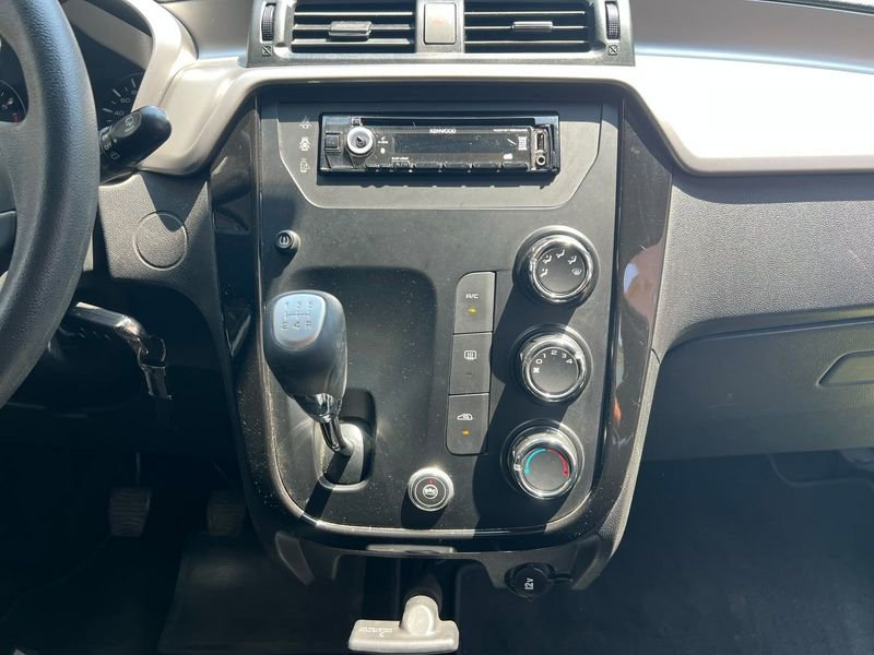 Mahindra   1.2 K6+