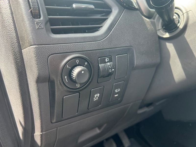 Mahindra   1.2 K8