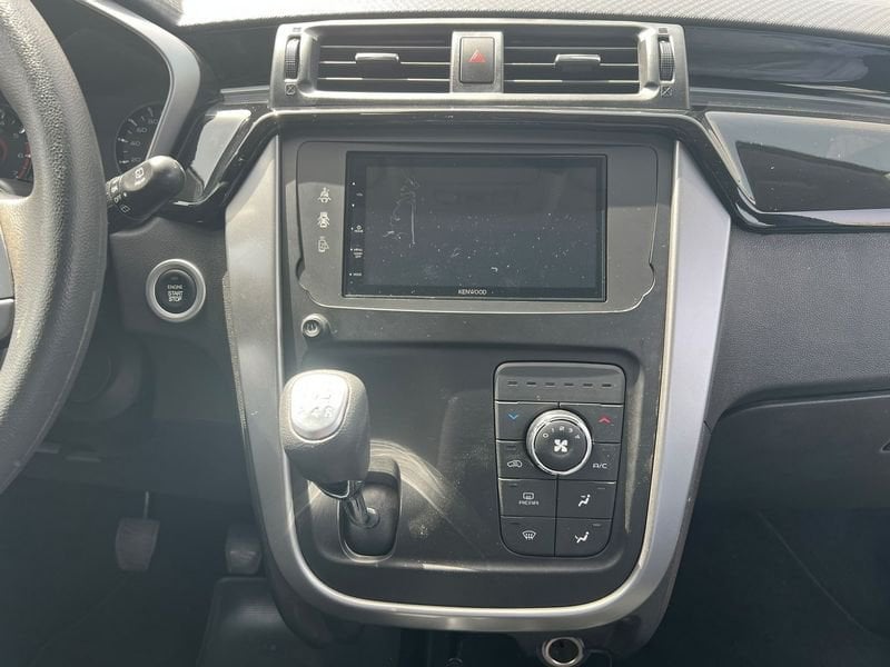 Mahindra   1.2 K8