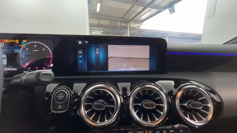 Mercedes-Benz   A 200 d AMG Line Advanced auto