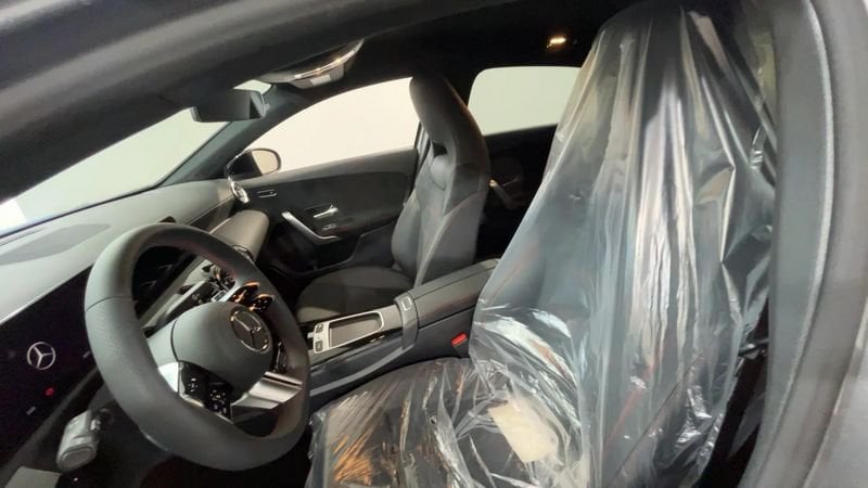 Mercedes-Benz   A 200 d AMG Line Advanced auto