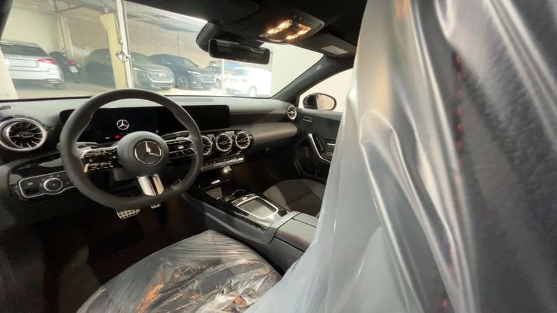 Mercedes-Benz   A 200 d AMG Line Advanced auto