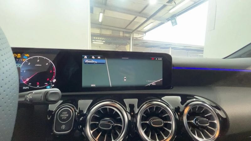 Mercedes-Benz   A 200 d AMG Line Advanced auto